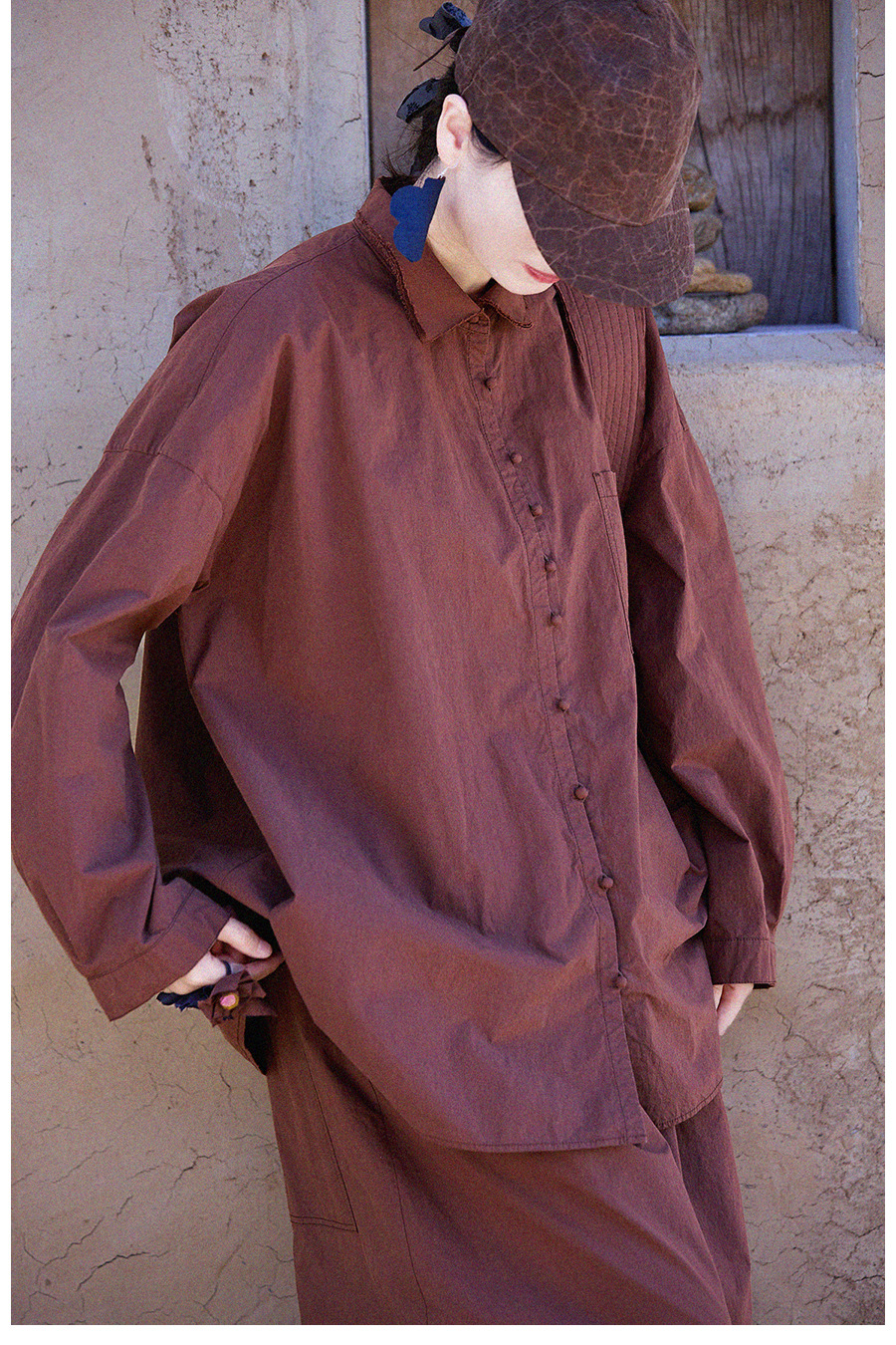 New autumn and winter style, artistic and retro original hazelnut red-brown cotton casual top, high-density, slightly elastic loose shirt for women pic 10