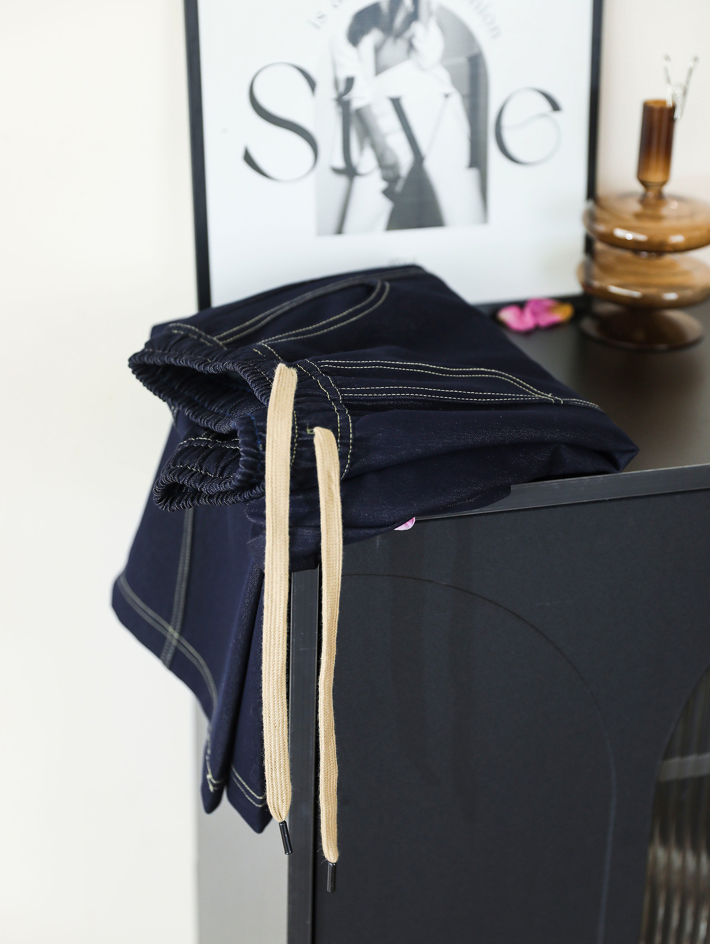 Slim and flattering ~ Casual retro wide-leg jeans for women in early spring, loose and slimming, straight-leg pants with a drawstring effect pic 11