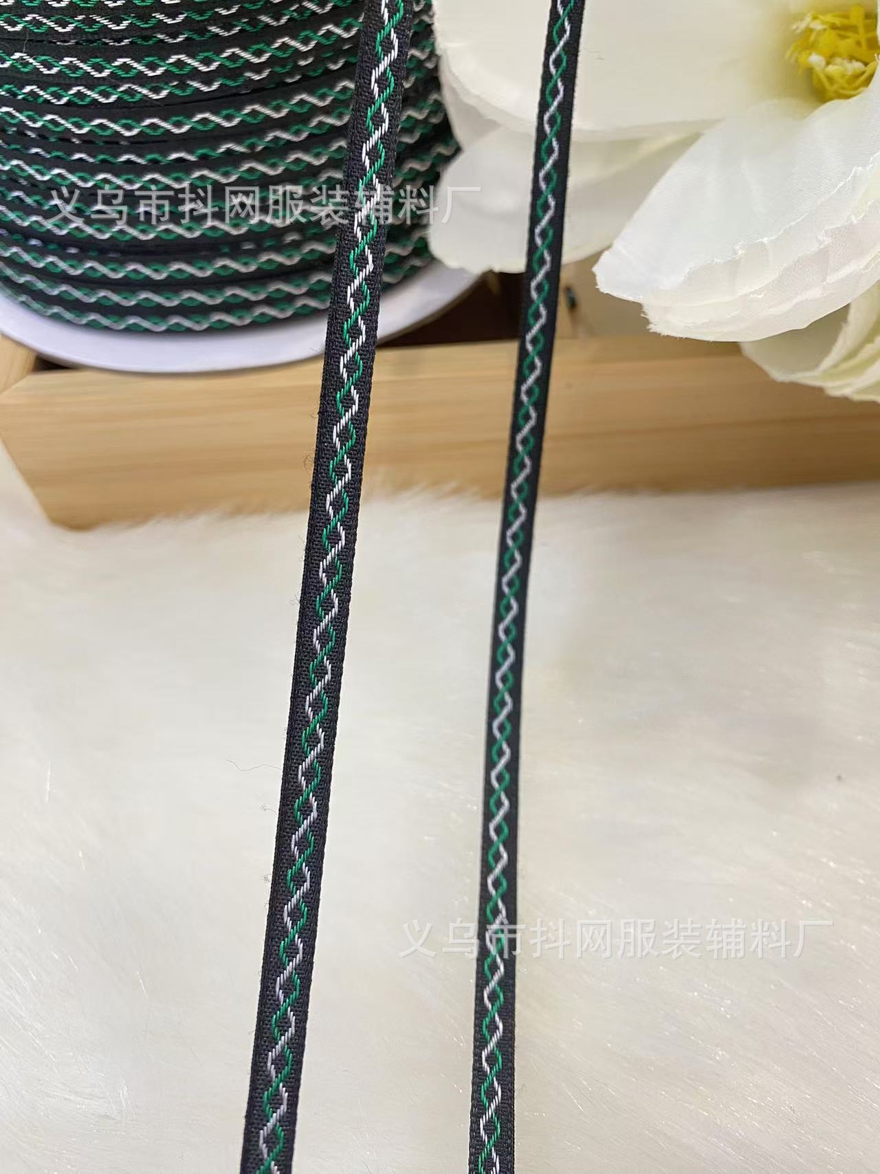 Wholesale of 0.6CM new three-color gold-edge webbing, red and green striped Christmas ribbon gifts, diy packaging, accessories and ribbons pic 11
