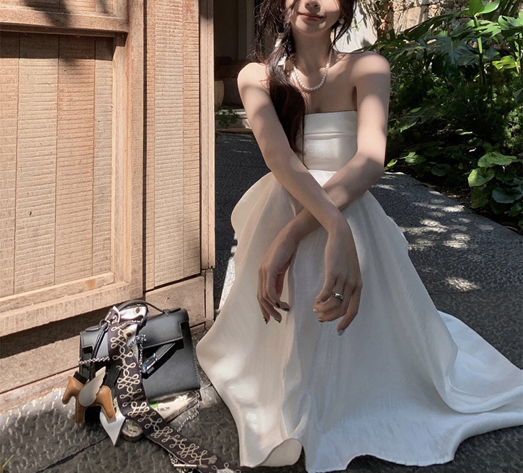 名媛千金超仙白色抹胸裙女夏季新款氛围感海边度假长裙绝美连衣裙详情3