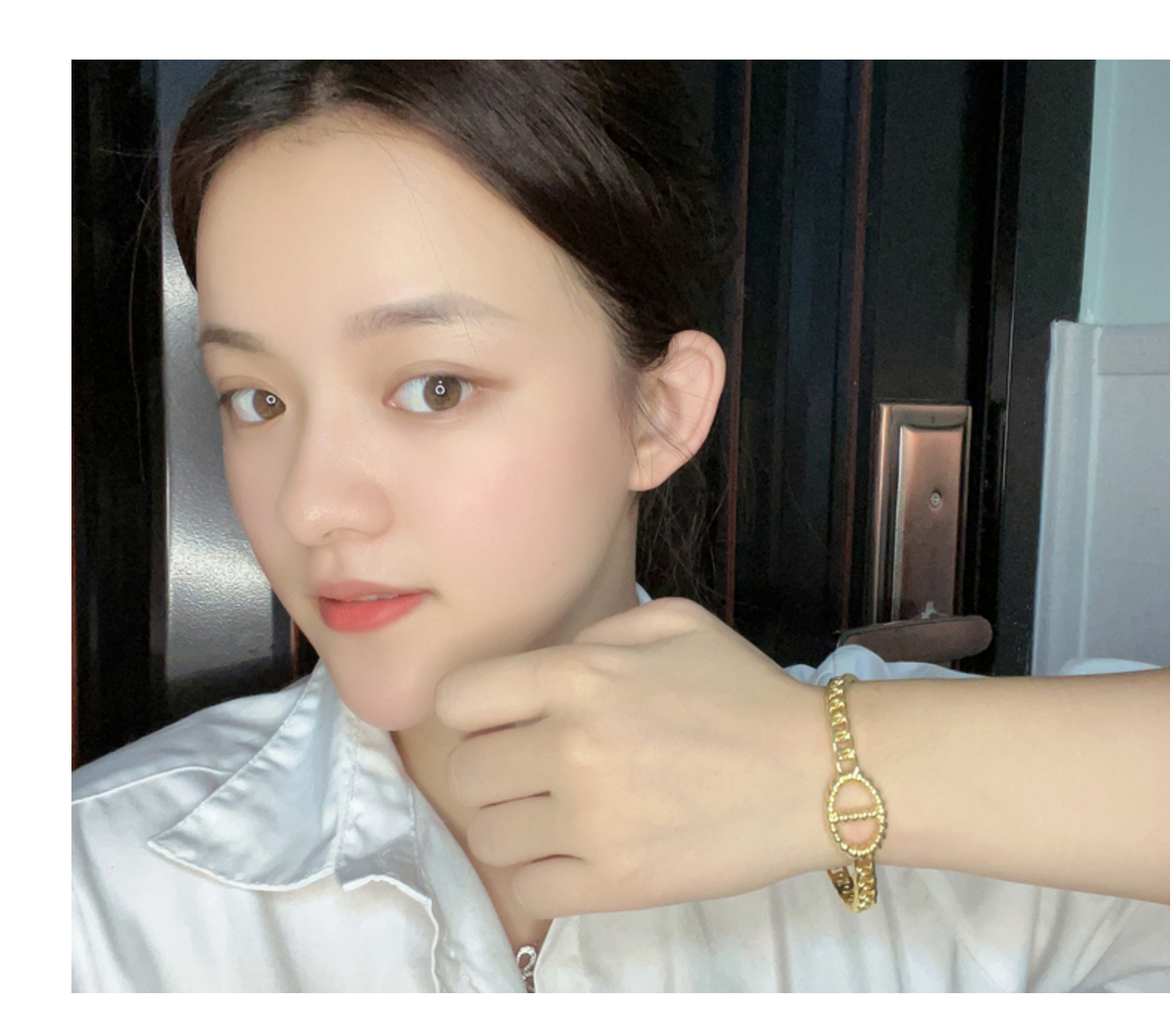 时尚OL高定品质镂空猪鼻造型开口手镯轻奢优雅百搭气质手饰批发详情18