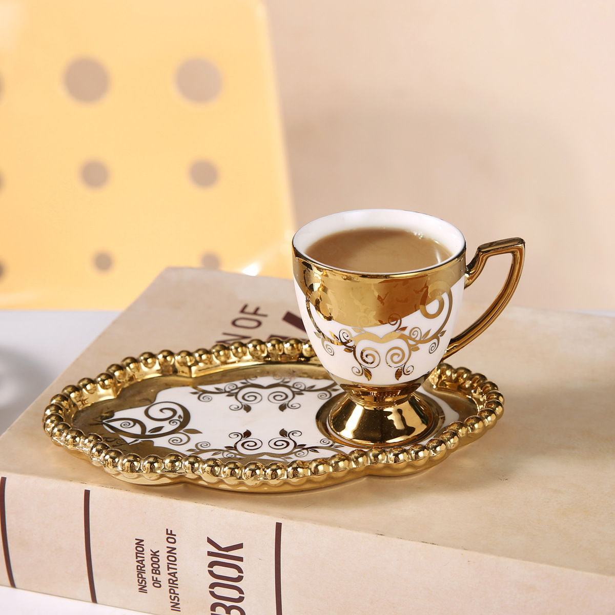 European-style ceramic cups, gold-plated creative coffee cup and saucer sets, Middle Eastern, European and American electroplated cups, business gift wine glasses pic 10