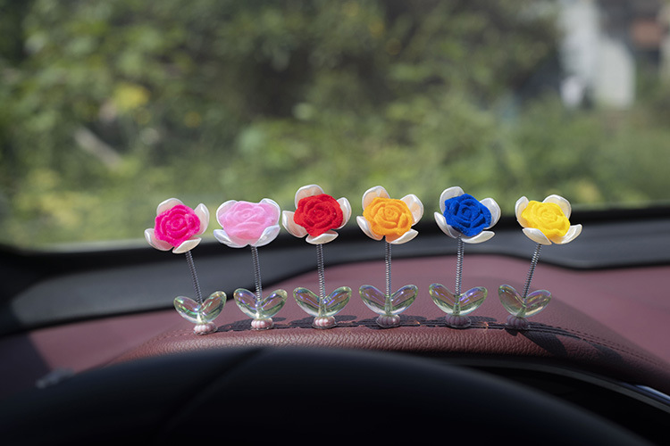 Car center console spring ornaments, car four-leaf clover rose decorations, soothing car oscillating small ornaments pic 9