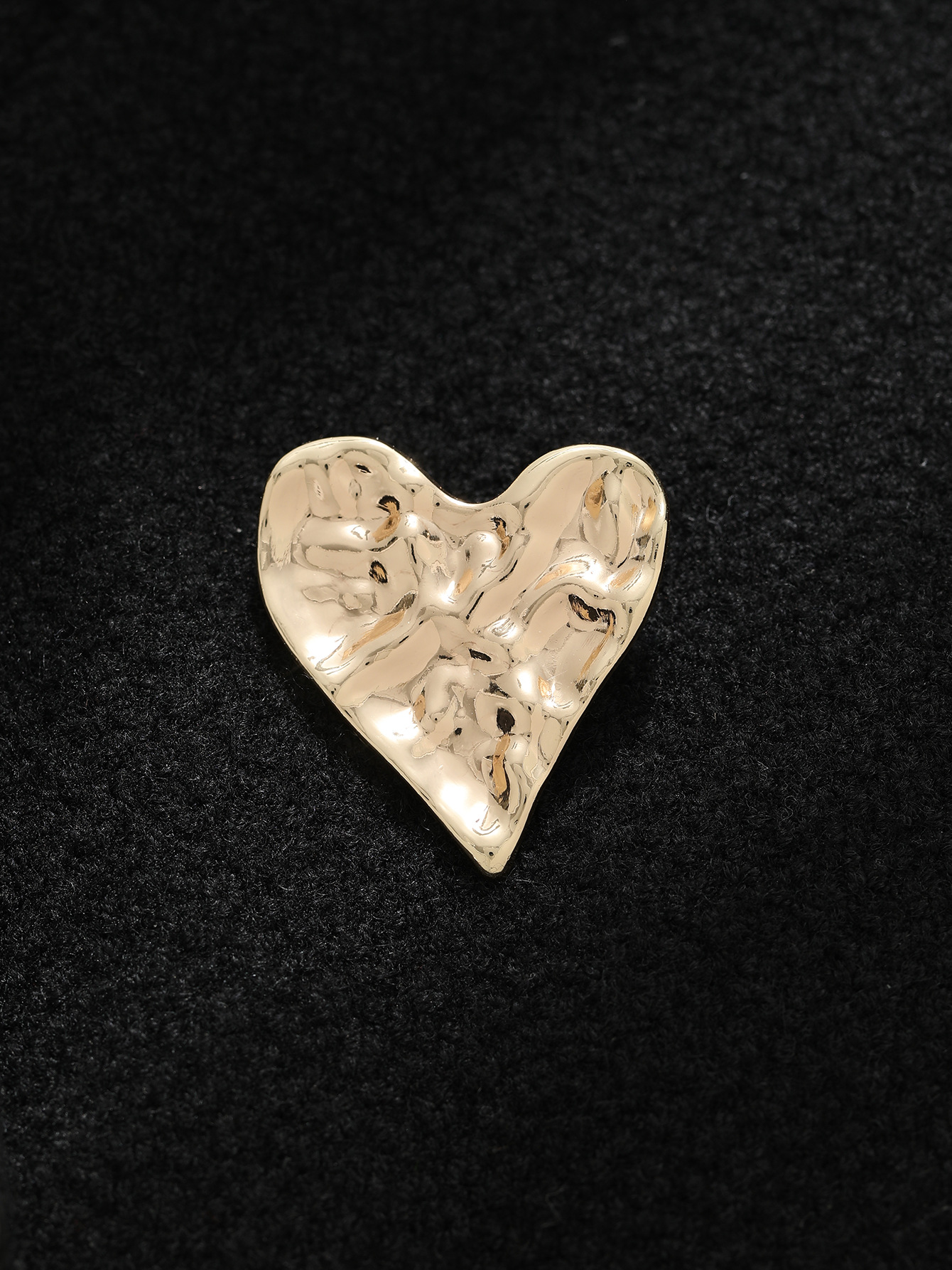 欧美不规则褶皱合金爱心胸针轻奢高级感胸花小众别针西装毛衣配饰详情5