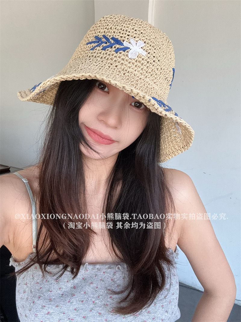 A large-brimmed straw hat for women, a summer handcrafted hook flower vacation beach sunshade straw woven sun hat, sweet and versatile, a small hat that shows off your face pic 2
