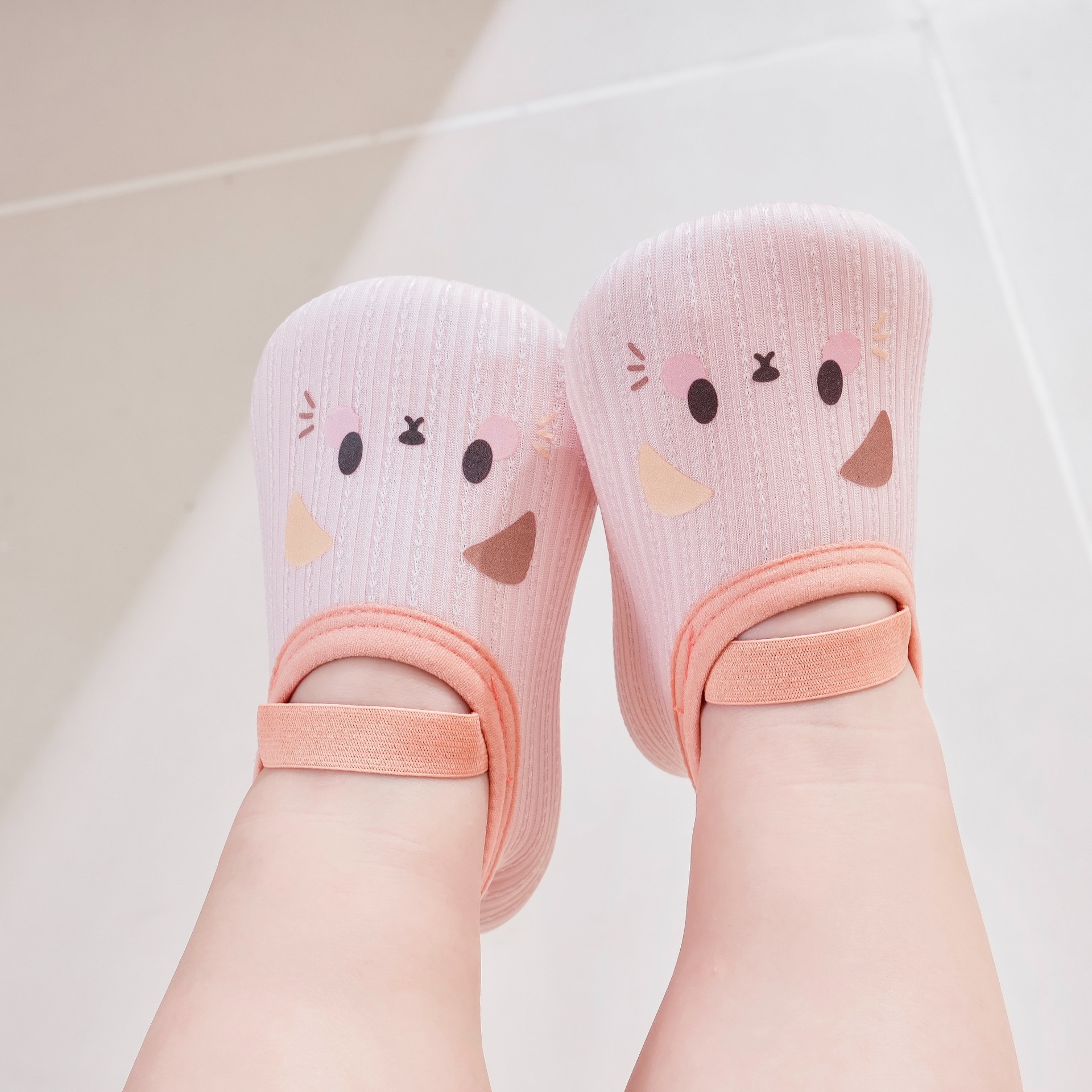 2025春季新款卡通儿童居家地板袜室内防滑隔凉柔软学步鞋婴童超萌详情11