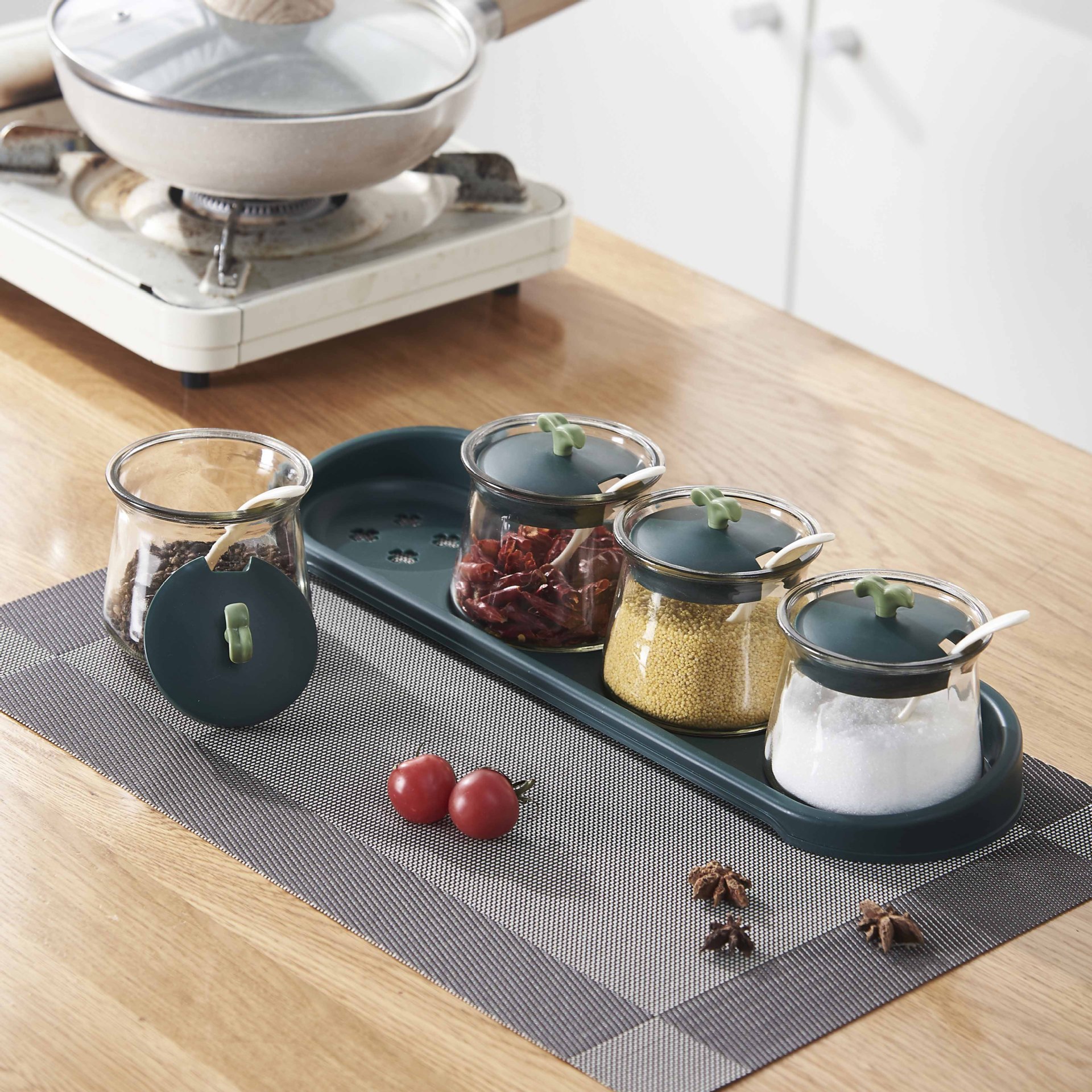 Wholesale color-blocking cartoon seasoning jar storage box, seasoning box set, household combination set, kitchen seasoning bottle and jar, monosodium glutamate pic 8