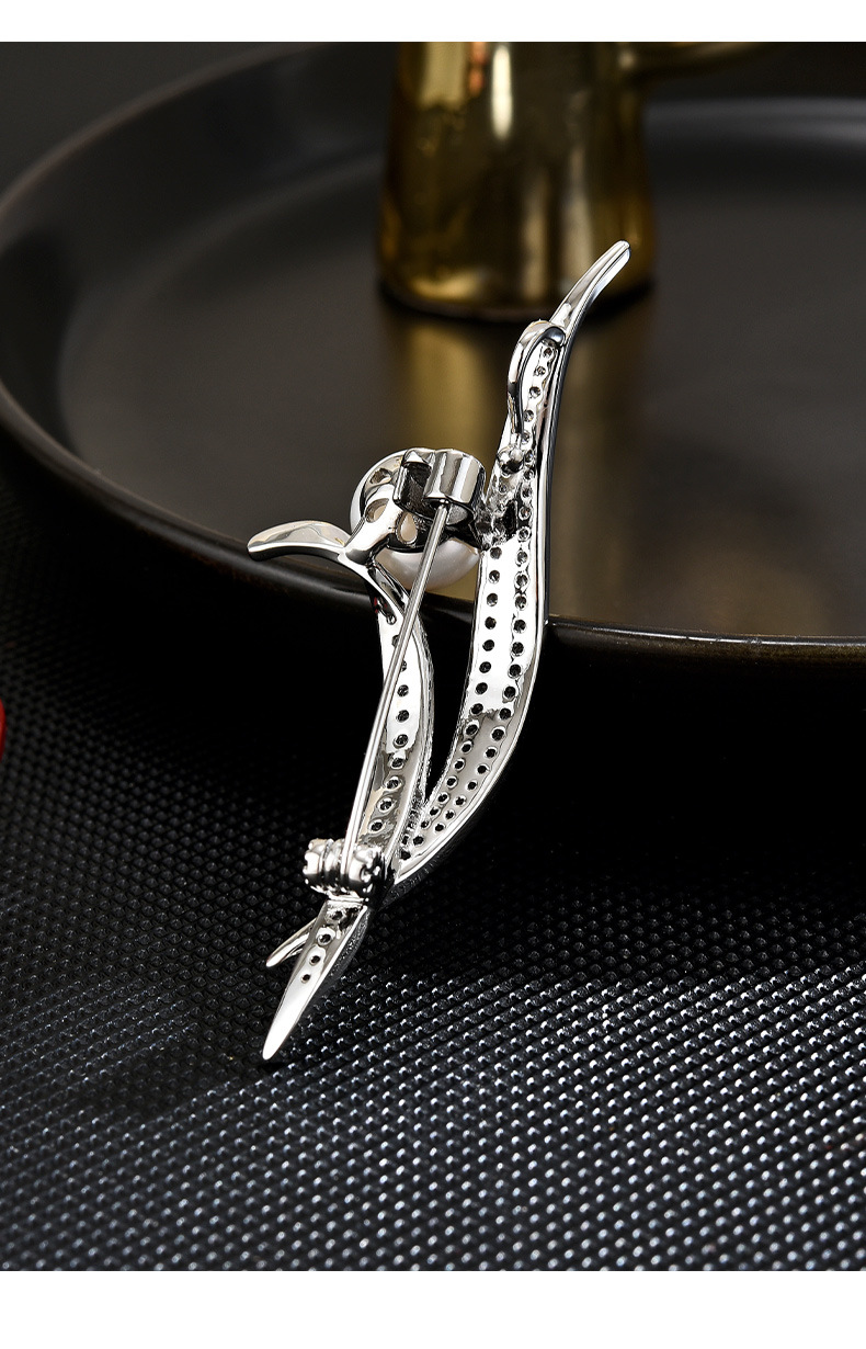 简约复古植物锆石胸针高档配饰品气质胸花别针日韩百搭珍珠胸针详情8