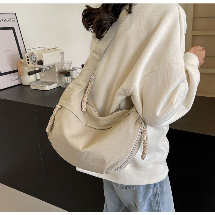 时尚布包女学生上课挎包尼龙布斜挎包大容量单肩包日系出游饺子包详情37