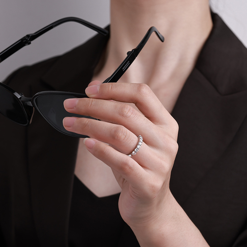 Fashion Trend Seven Princess Stacked Moissanite Row Ring, a simple and elegant half-ring diamond ring in pure silver for women pic 7