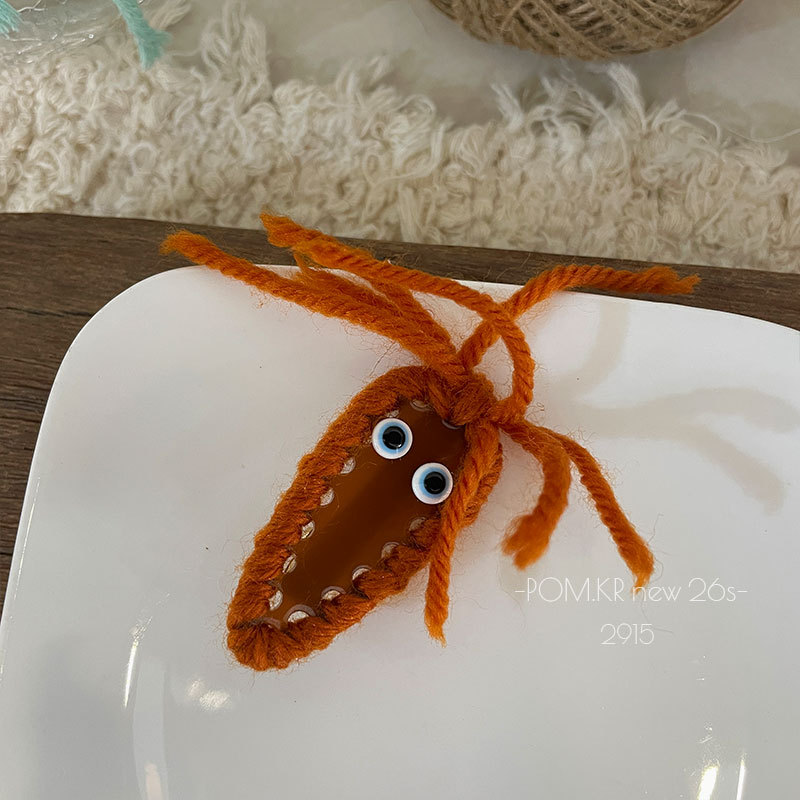 pom.kr新款秋冬创意复古毛绒绒几何边夹可爱碎发刘海夹百搭鸭嘴夹详情8