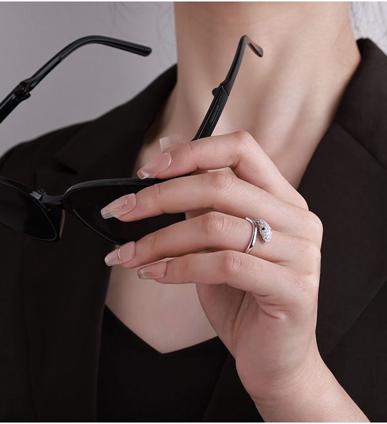 卓恒甄选2026年新款s925纯银蛇形开口戒指女ins暗黑冷淡风食指戒时尚个性小众设计详情3