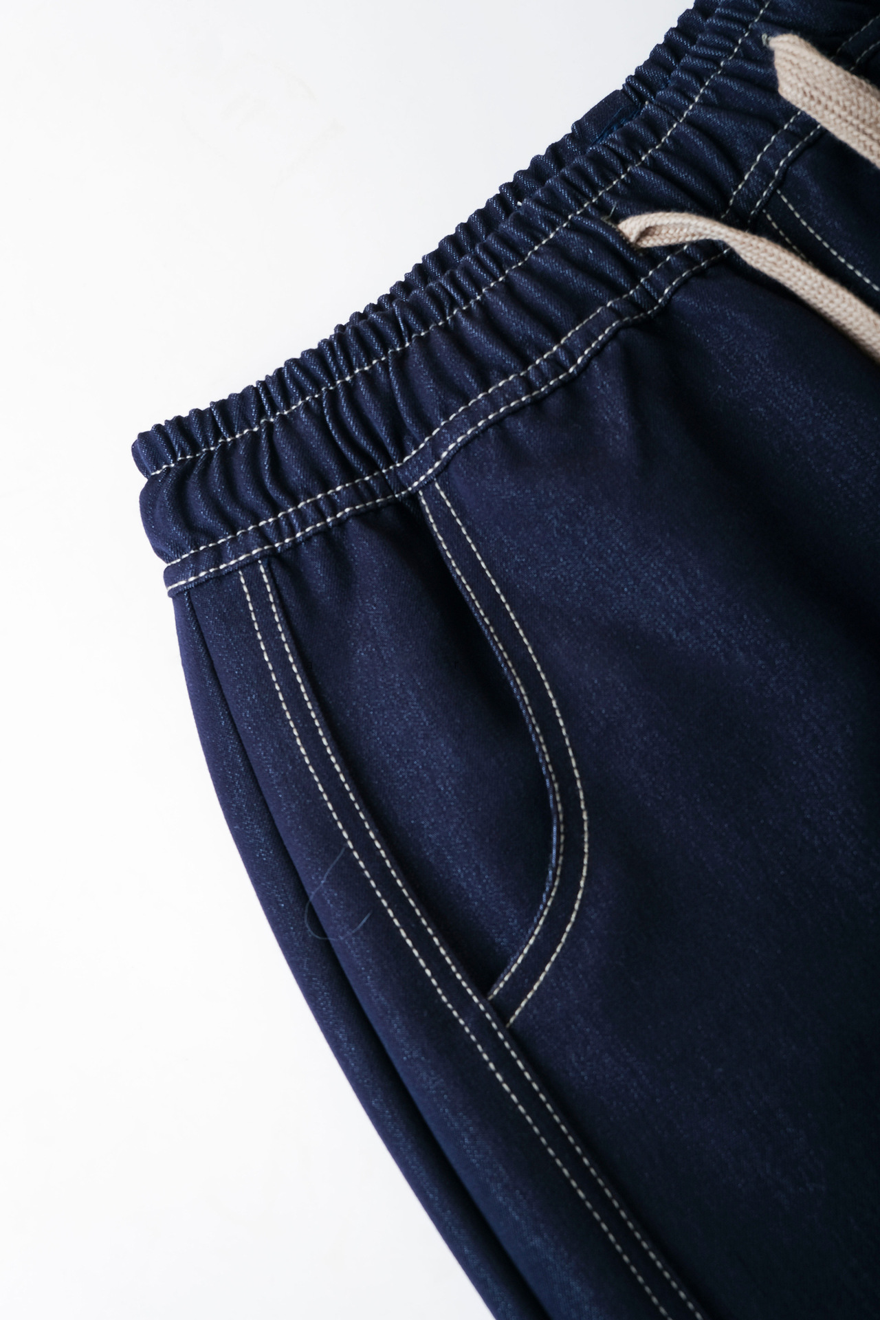 Slim and flattering ~ Casual retro wide-leg jeans for women in early spring, loose and slimming, straight-leg pants with a drawstring effect pic 14