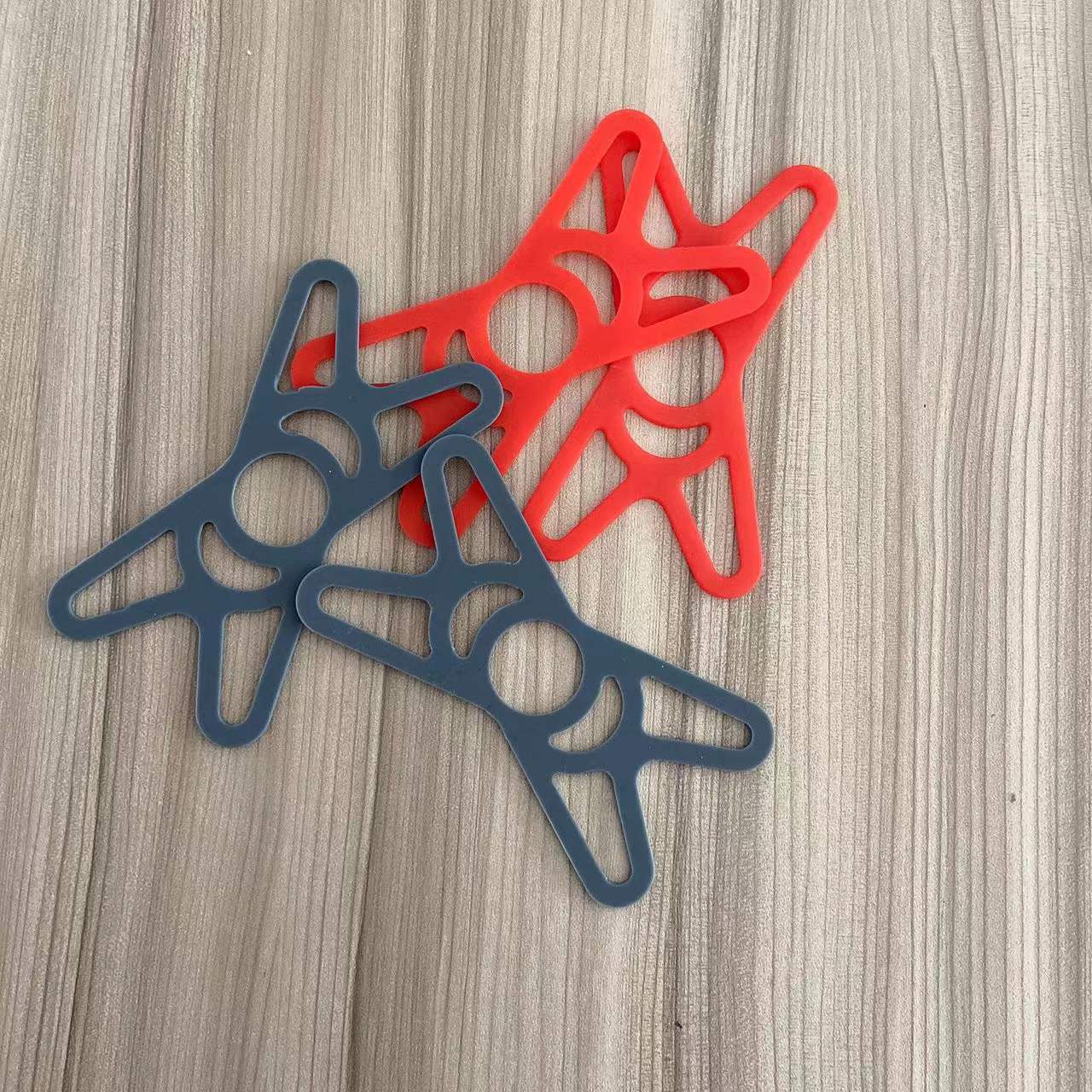 Soft silicone rubber bracket, mobile phone fixing strap, bicycle binding, mobile phone accessory, grid silicone rubber sleeve, car bracket pic 5