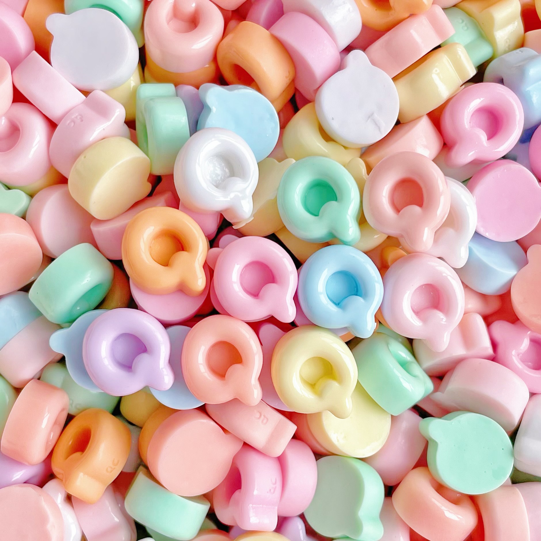 Mini small resin accessories with 26 English letters, letter cream glue hair clips, phone cases and accessory materials pic 21