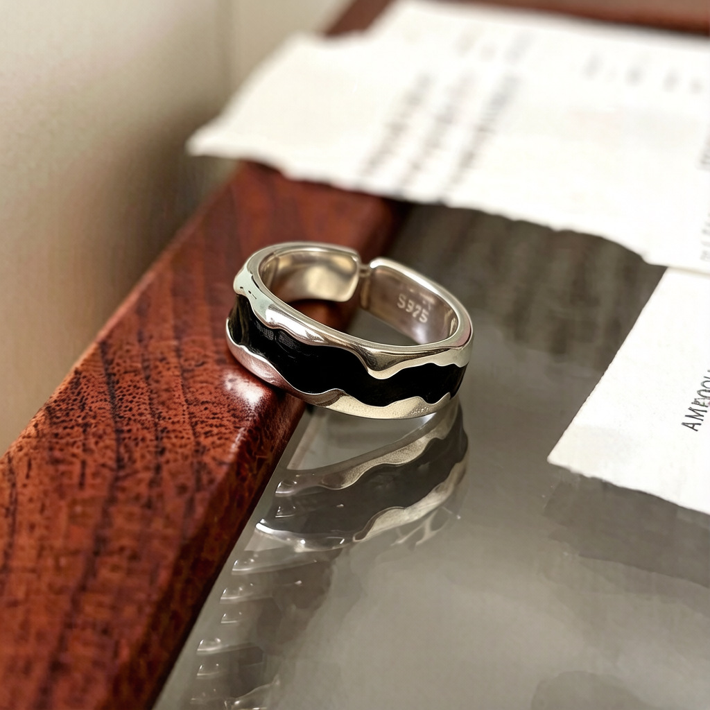 S925 sterling silver 3.7 black drip glaze index finger ring, a niche design for women, with a sense of high-end fashion and individuality, an open ring pic 2