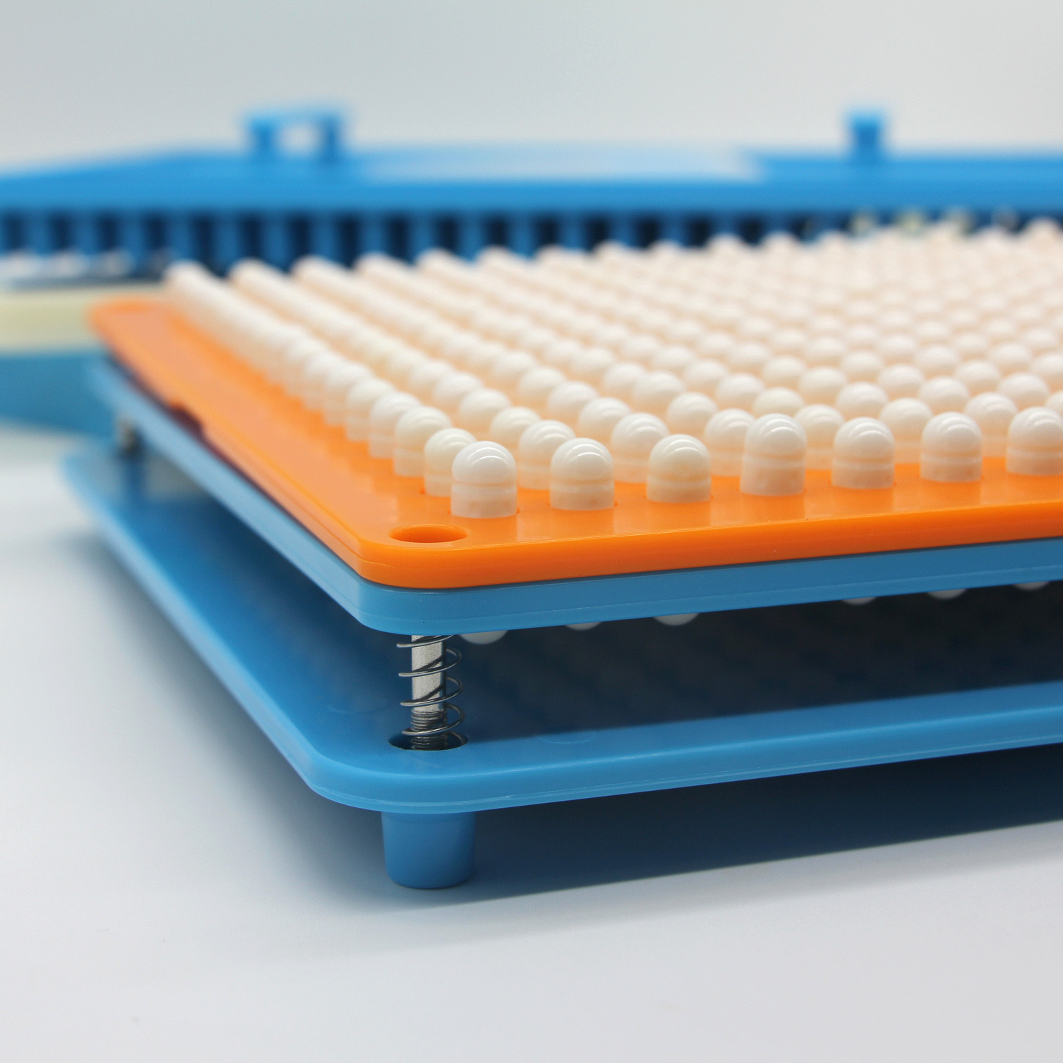 The 0-00 capsule filling plate is an automatic powder filling wonder. The 100-hole powder pressing plate has been upgraded and is easy to operate pic 3