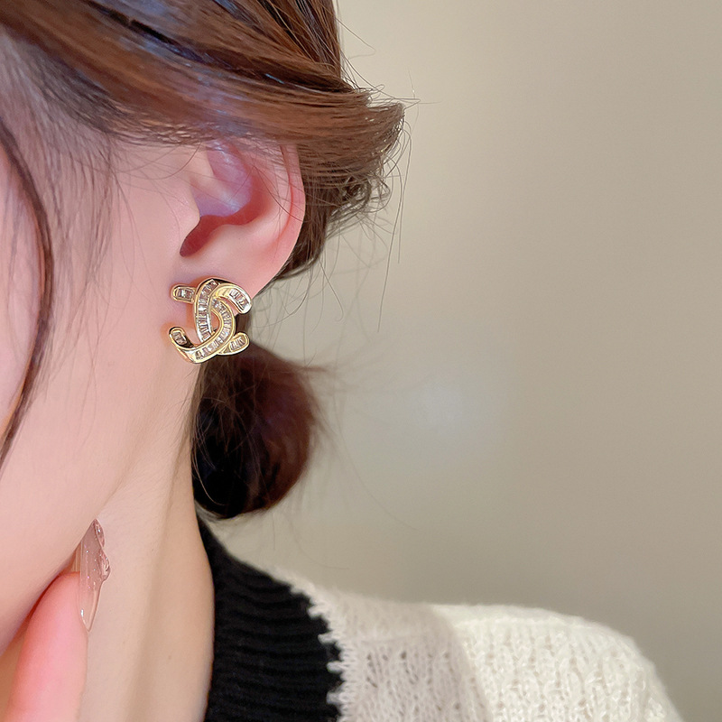 小香风耳钉2025年新款潮小众设计感高级秋冬爆款轻奢耳环饰耳坠女详情7