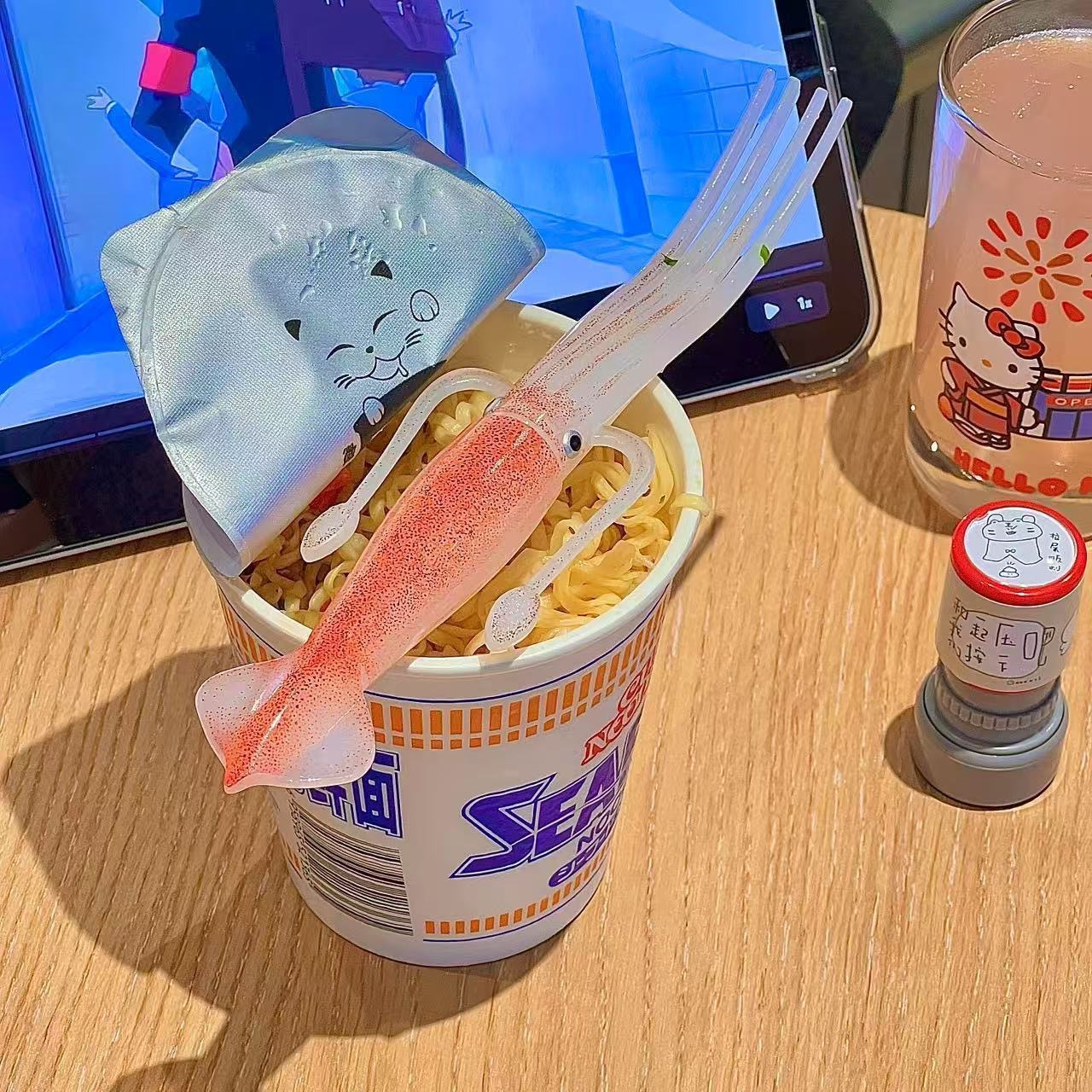 厂家直销小红书同款日本日清鱿鱼乌贼趣味叉子异形叉个性餐叉可爱详情4