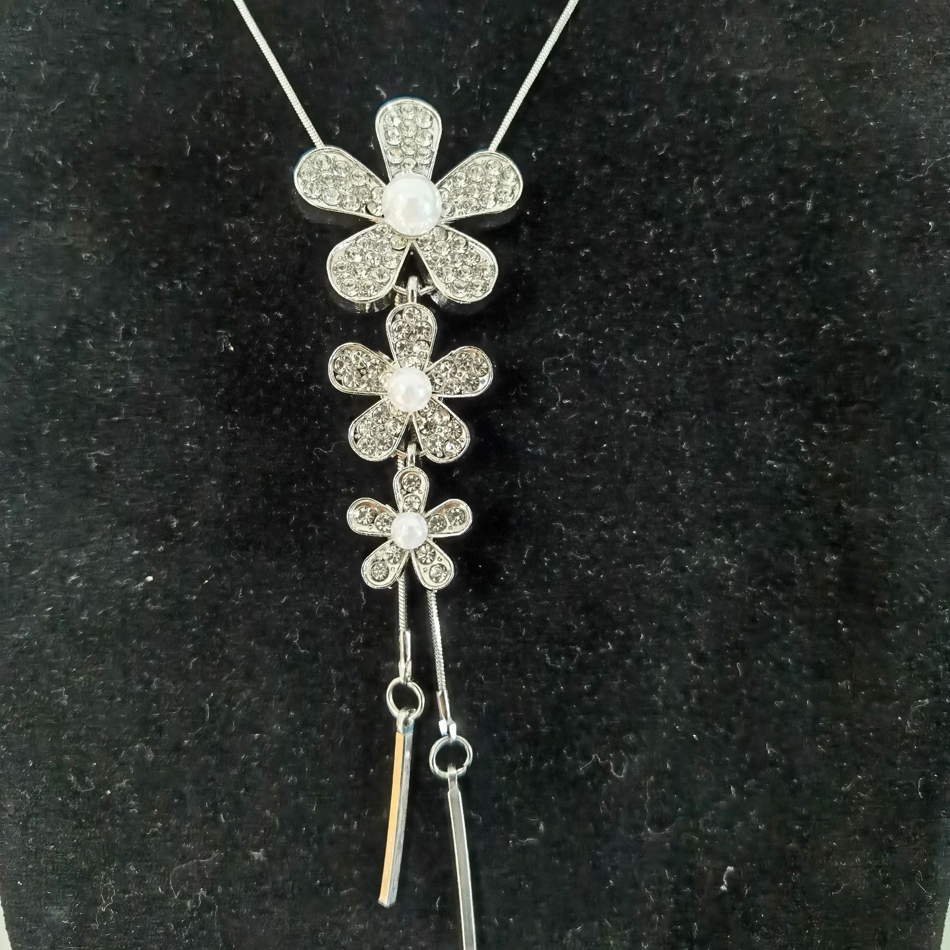 合金高档秋冬毛衣链女百搭高级感长款长项链高档时尚珍珠挂件详情8