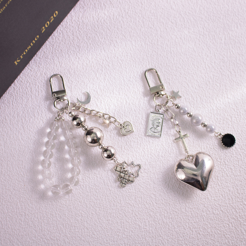 ins甜酷风串珠包包挂件金属黑白银小熊爱心十字架汽车钥匙扣挂饰详情1