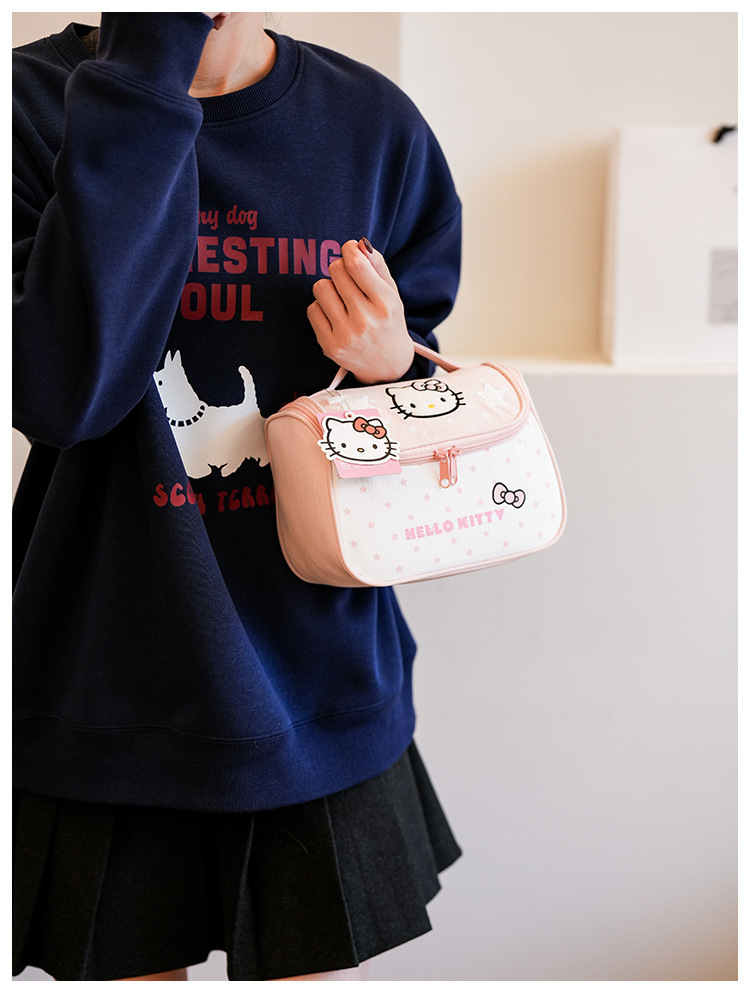 五金牌彩色Hello Kitty便携手提包保温袋托特包礼品双肩包16寸电脑包详情15