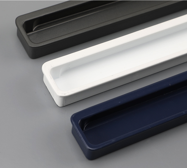 The black invisible handle of the tatami is embedded with the drawer handles of the cabinets and wardrobes. The sliding door is equipped with a golden concealed embedded handle pic 90