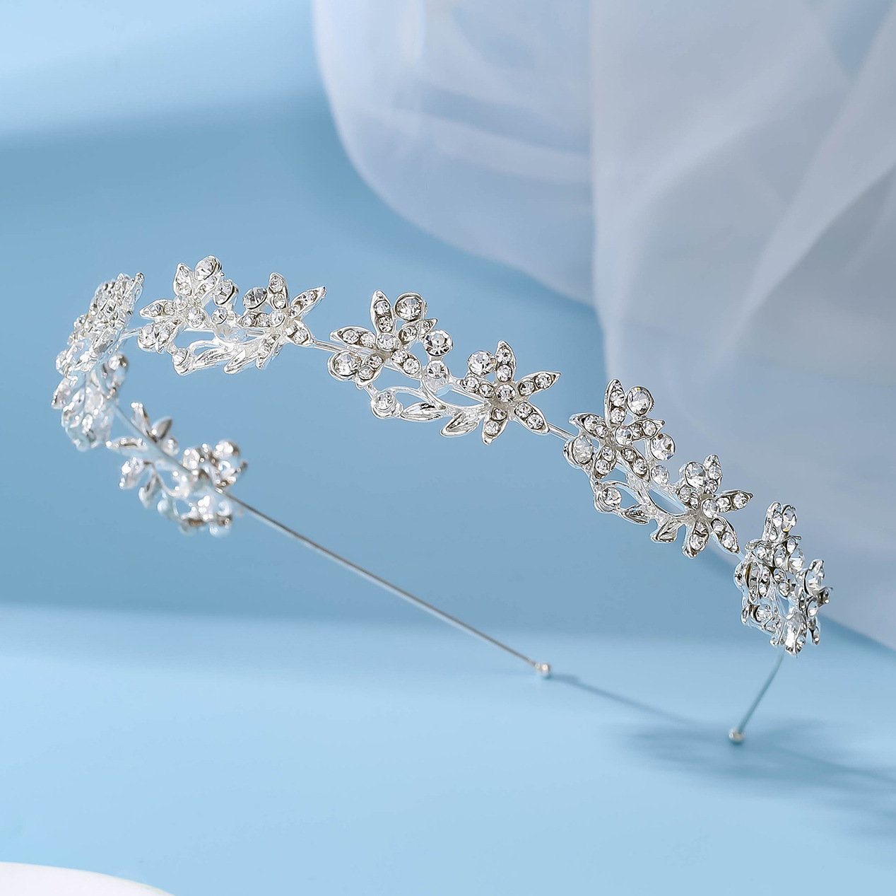 Summer headband: Silver, simple and fresh, ladylike, Instagram influencer style headband. Sweet diamond-encrusted headband pic 7