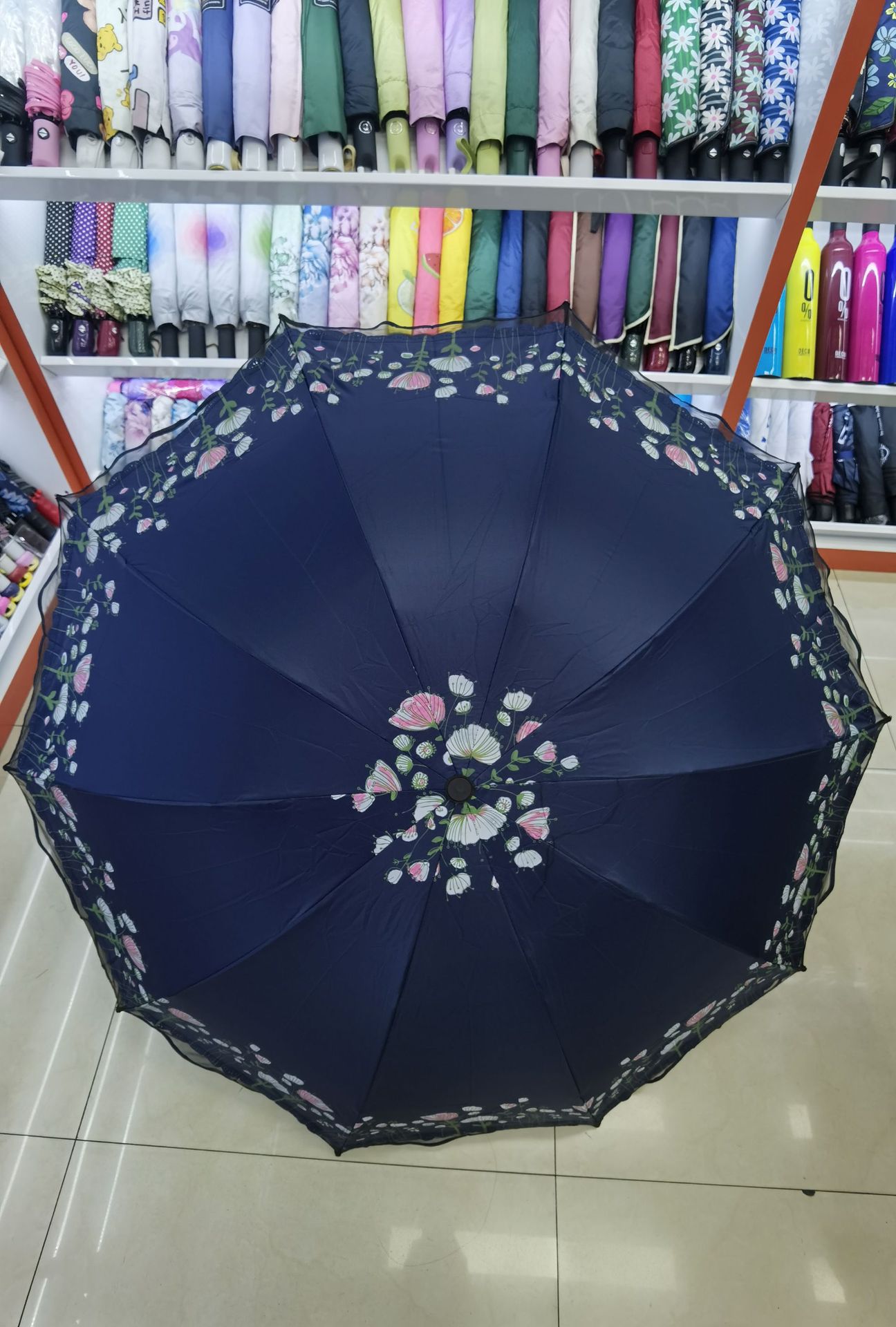 Retro lace-trimmed folding umbrella, all-weather sun umbrella, high appearance level for girls, UV-resistant umbrella pic 3