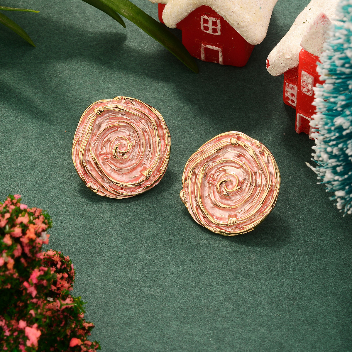 新款跨境圣诞节螺旋圆形耳环个性显脸小保色时尚秋冬设计感耳钉详情22