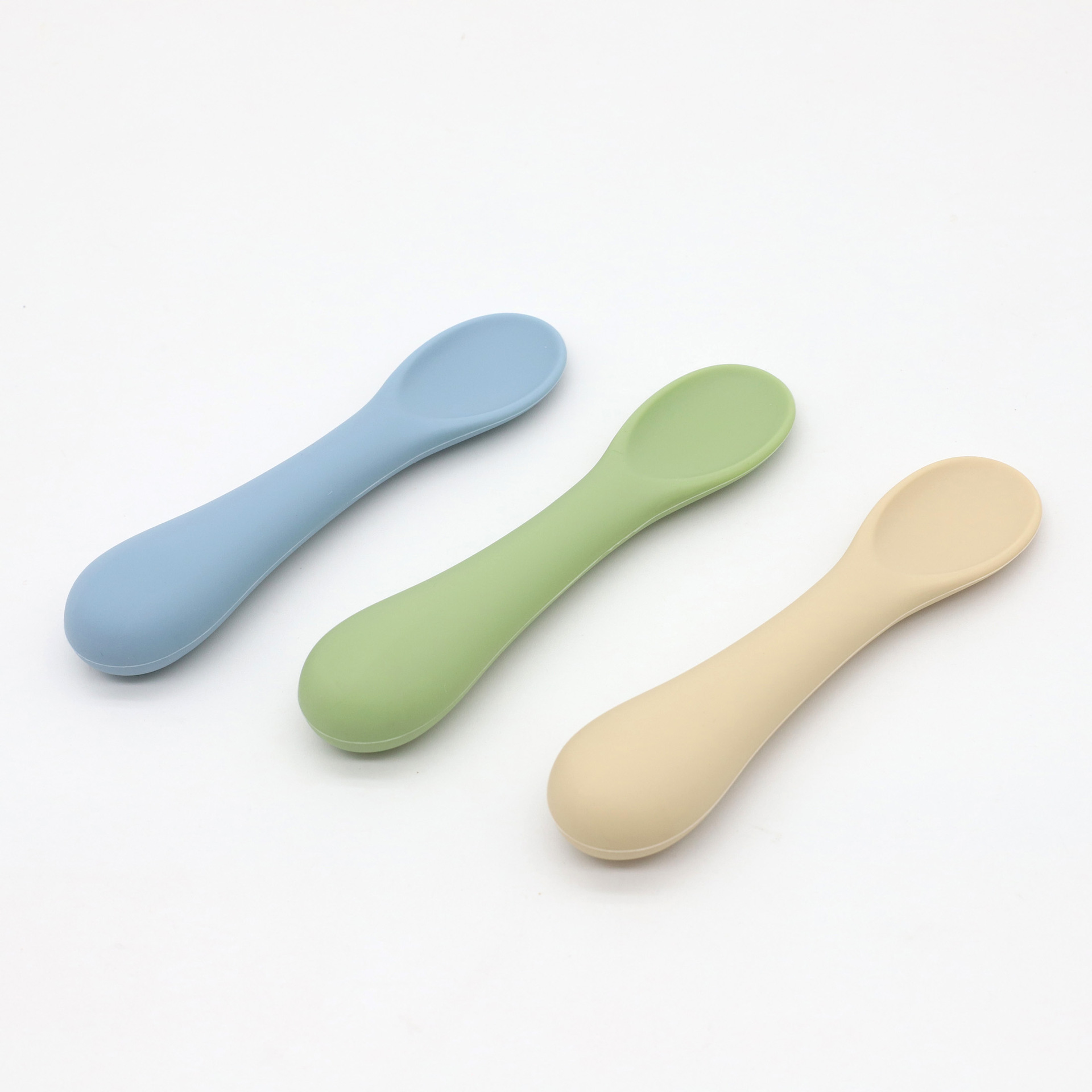 跨境热销宝宝学吃饭训练勺子一体成型婴儿喂养辅食短柄硅胶软勺子详情5