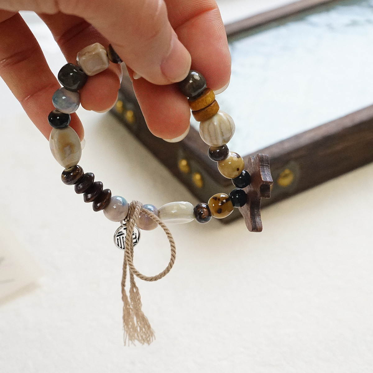 Artistic and fresh Jingdezhen ceramic bracelets, new Chinese-style porcelain bead bracelets, retro and niche accessories wholesale pic 4