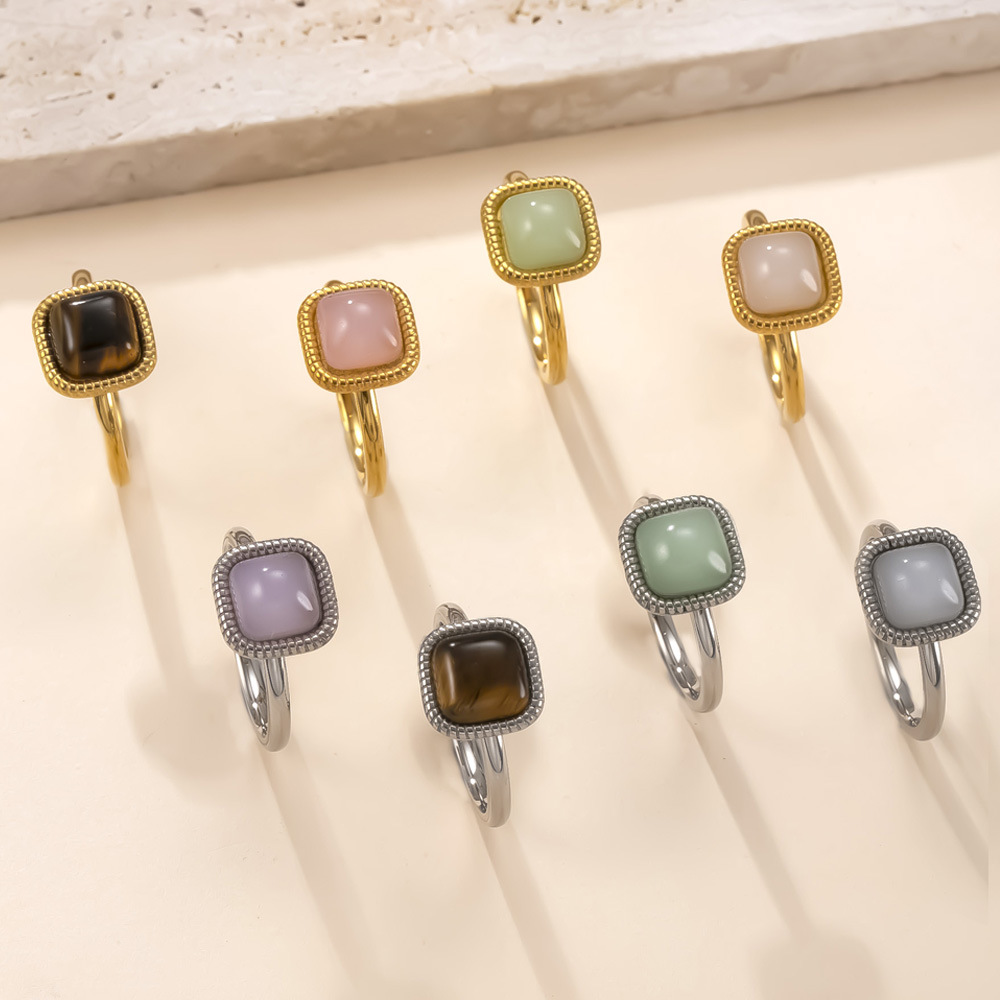 跨境热卖钛钢饰品焊牌镶方形天然石情侣戒指复古简约不锈钢戒指厂详情5