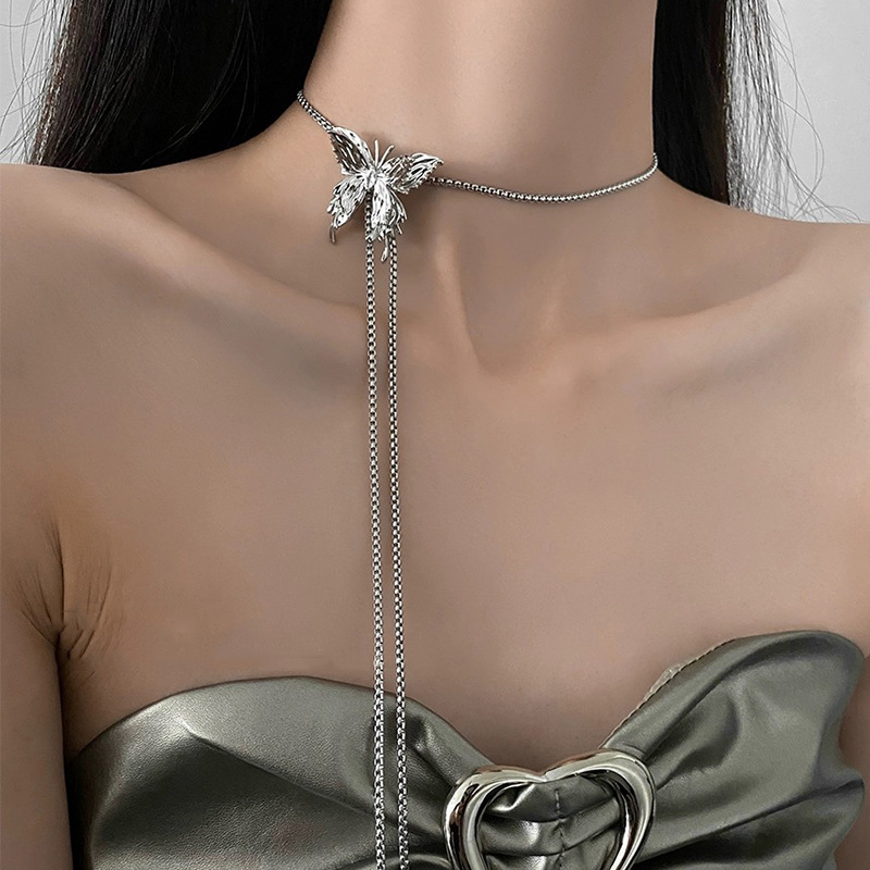 A high-end, pull-out silver butterfly tassel necklace for women, a light luxury and niche design, fashionable and elegant, versatile collarbone chain pic 2