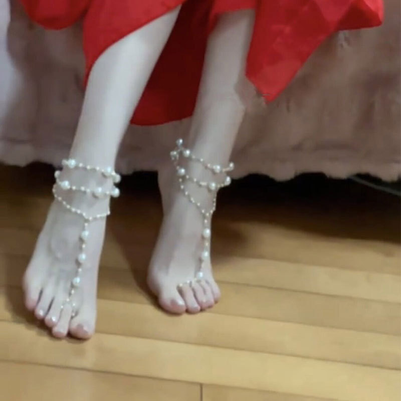Luxurious rhinestone, tassel and pearl interlocking finger design foot accessory for the exotic princess performance in Indian dance pic 12