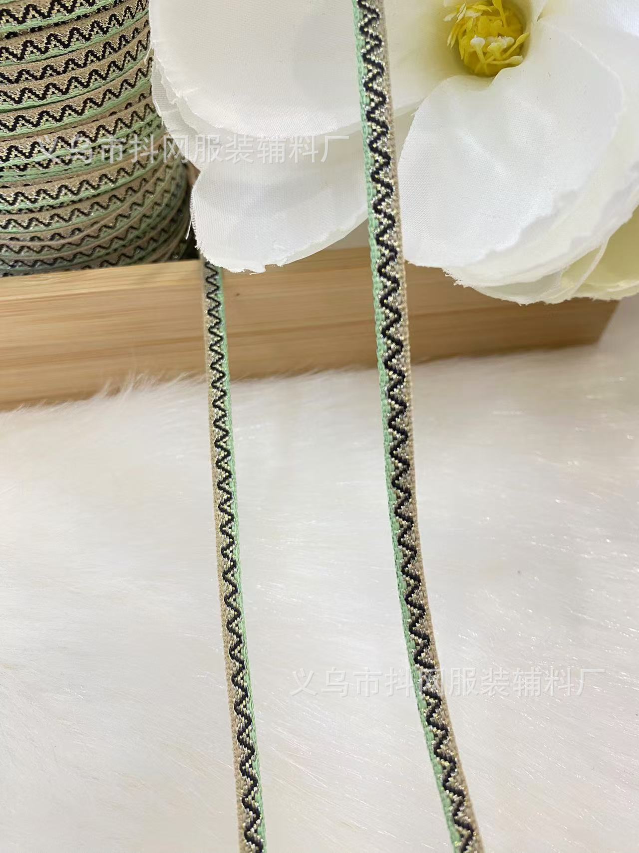 Wholesale of 0.6CM new three-color gold-edge webbing, red and green striped Christmas ribbon gifts, diy packaging, accessories and ribbons pic 9