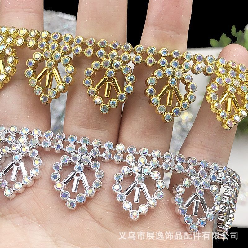 爆款水钻镶嵌扣头装饰珍珠链条民族服饰厂家直销批发金色银色链条详情3