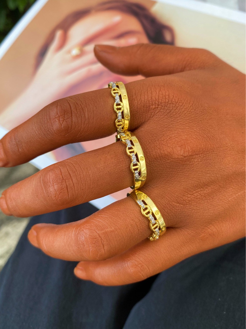 Direct sales from the manufacturer of the popular cross-border fashion hollowed-out diamond-encrusted snap-on pig nose ring and bracelet set for women pic 3