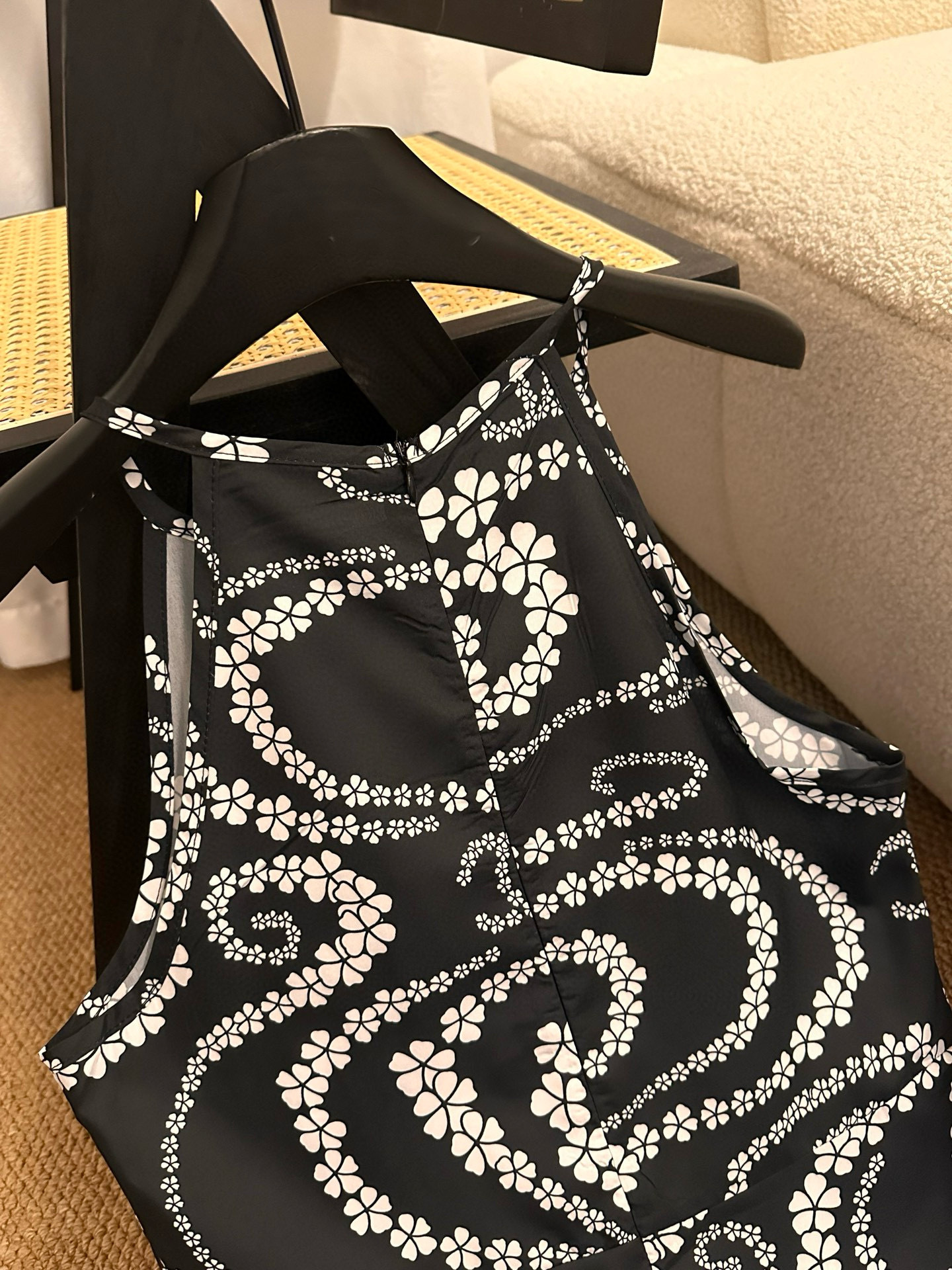 高品质~2025年夏季新款CH南油韩版小众设计挂脖短款背心气质长裙详情10