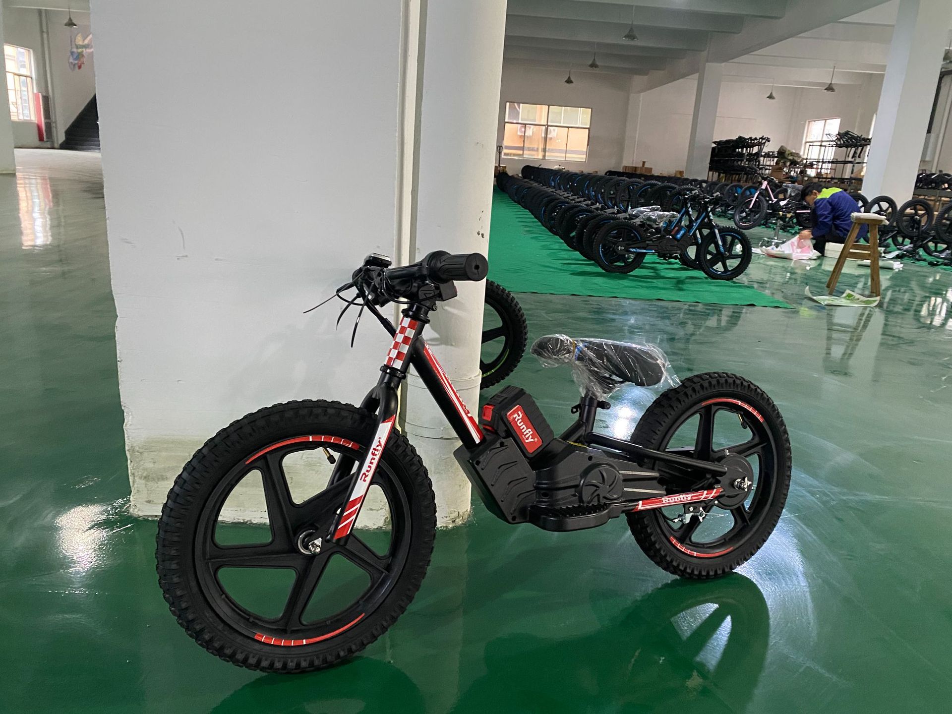 12寸16寸儿童电动车滑板车滑步车平衡车自行车child balance bike详情61