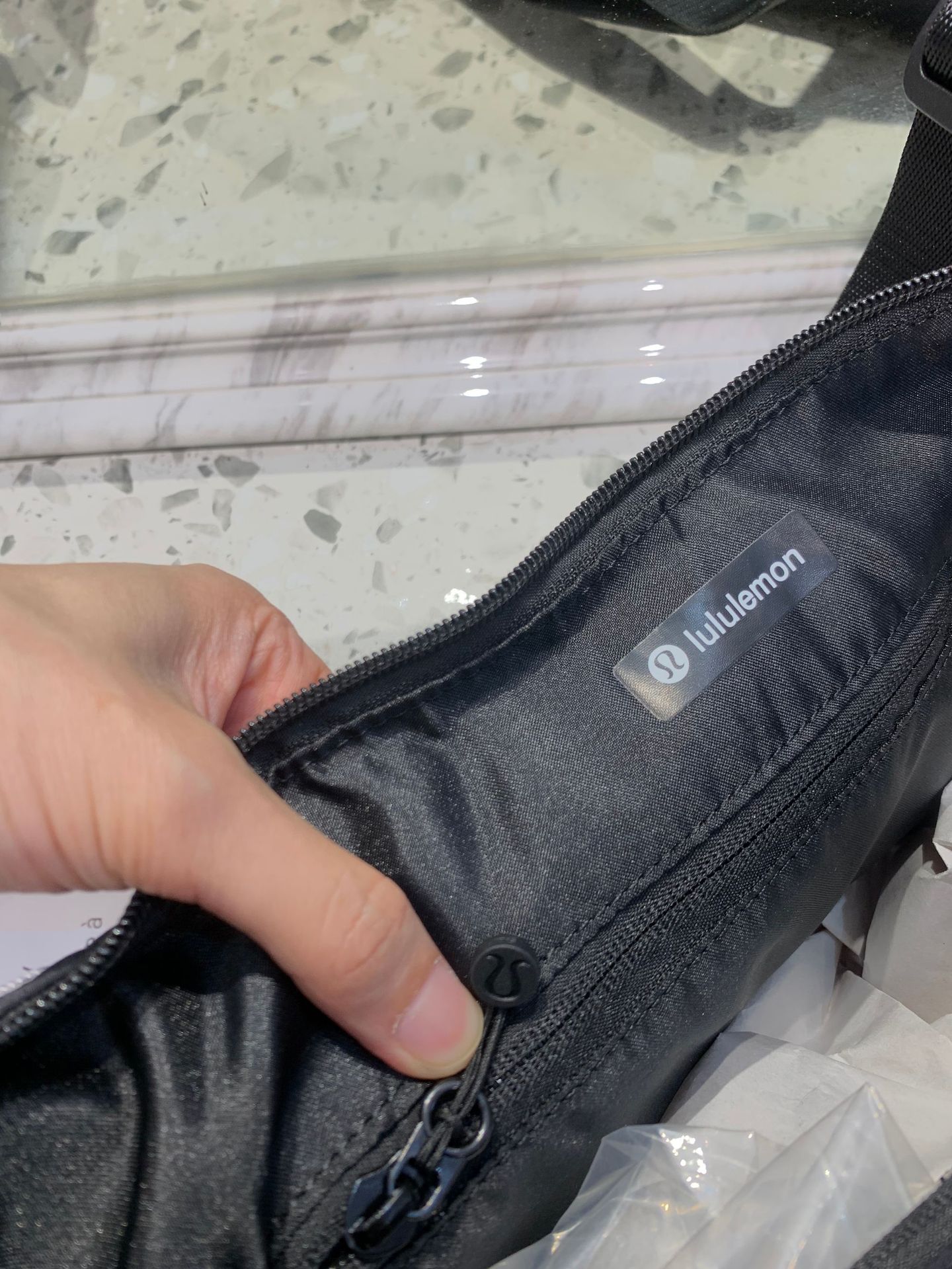 lululemon包大容量休闲百搭13L牛角包月牙包小众女士单肩斜挎包详情42