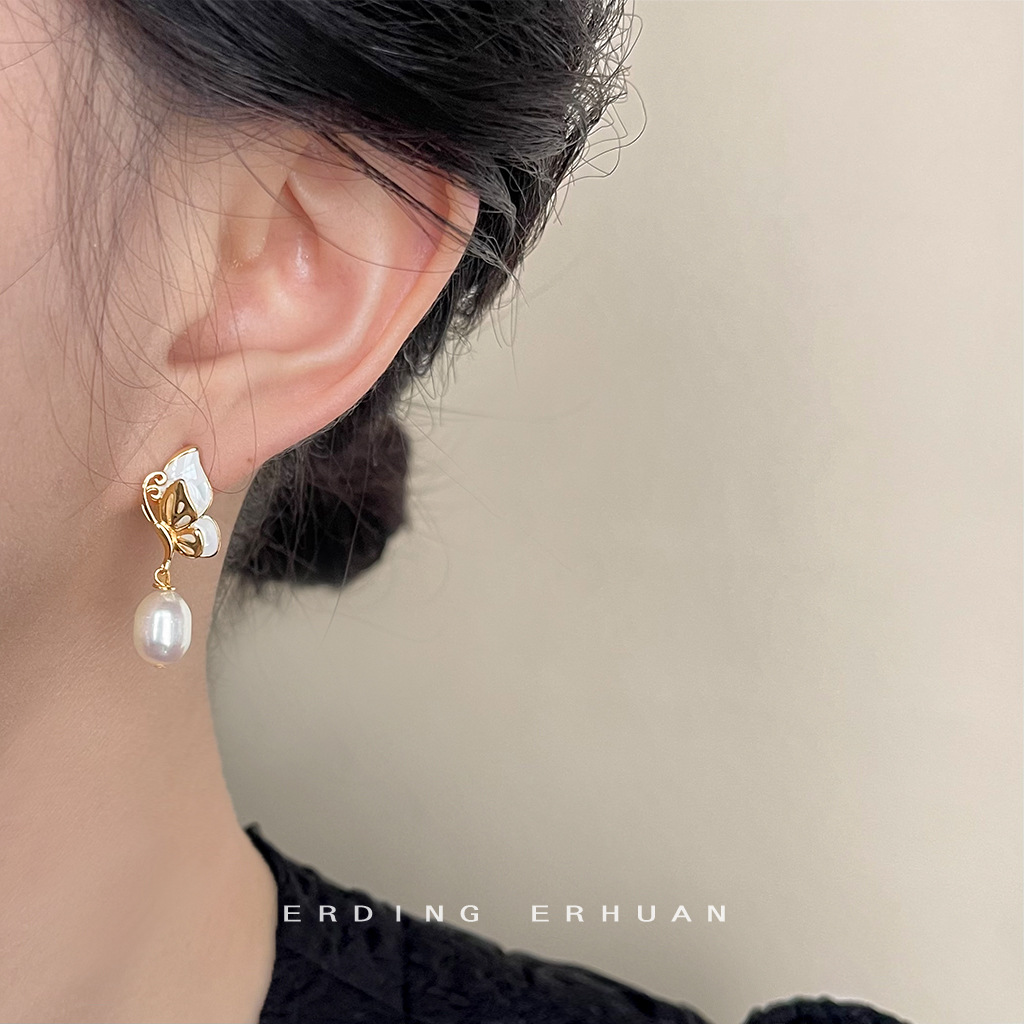 Freshwater pearl French elegant butterfly handcrafted design, small commuter light luxury style earrings, factory earring accessories pic 5