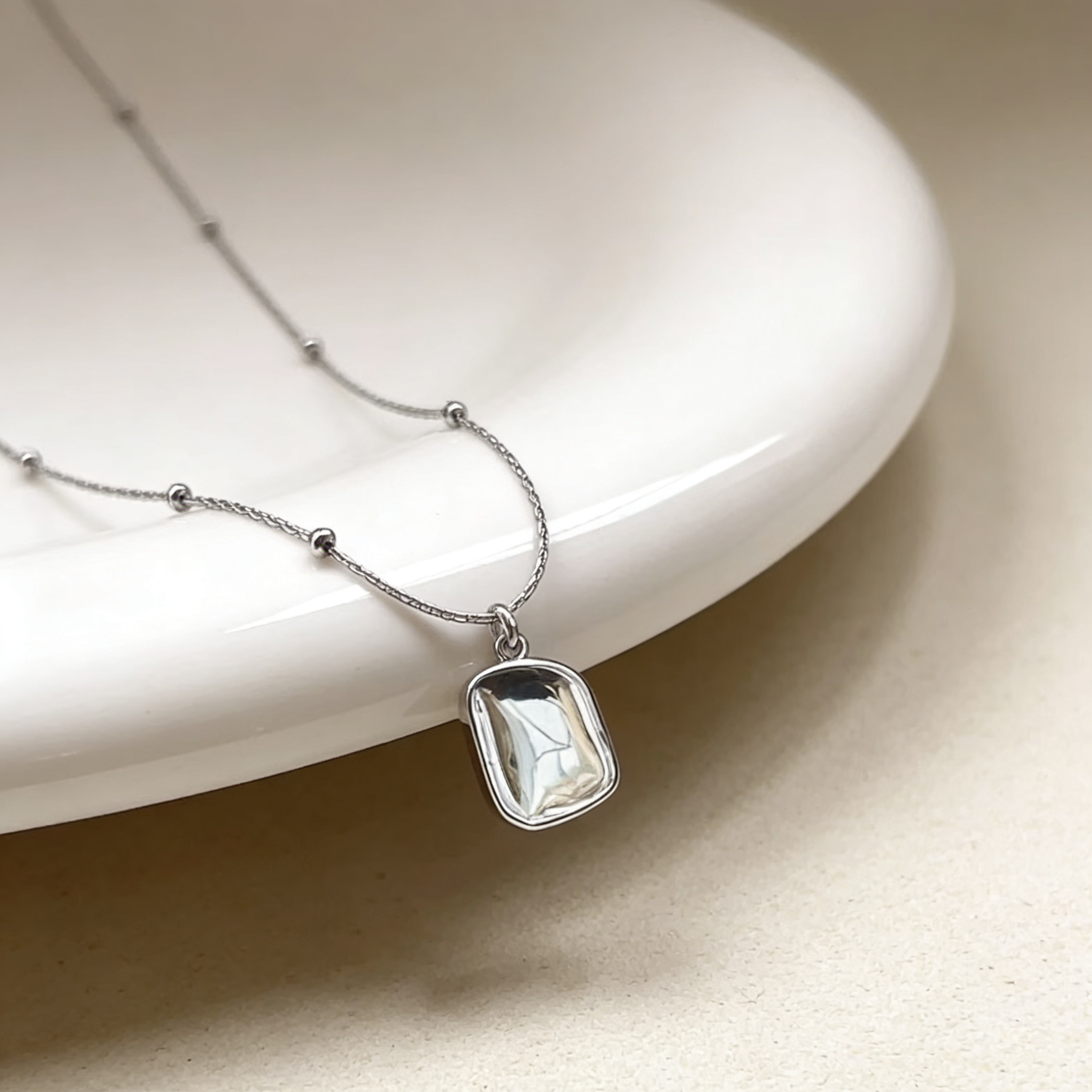 Korean s925 sterling silver 3.5 simple concave square pendant necklace, a niche design for women, collarbone chain neck accessory pic 5