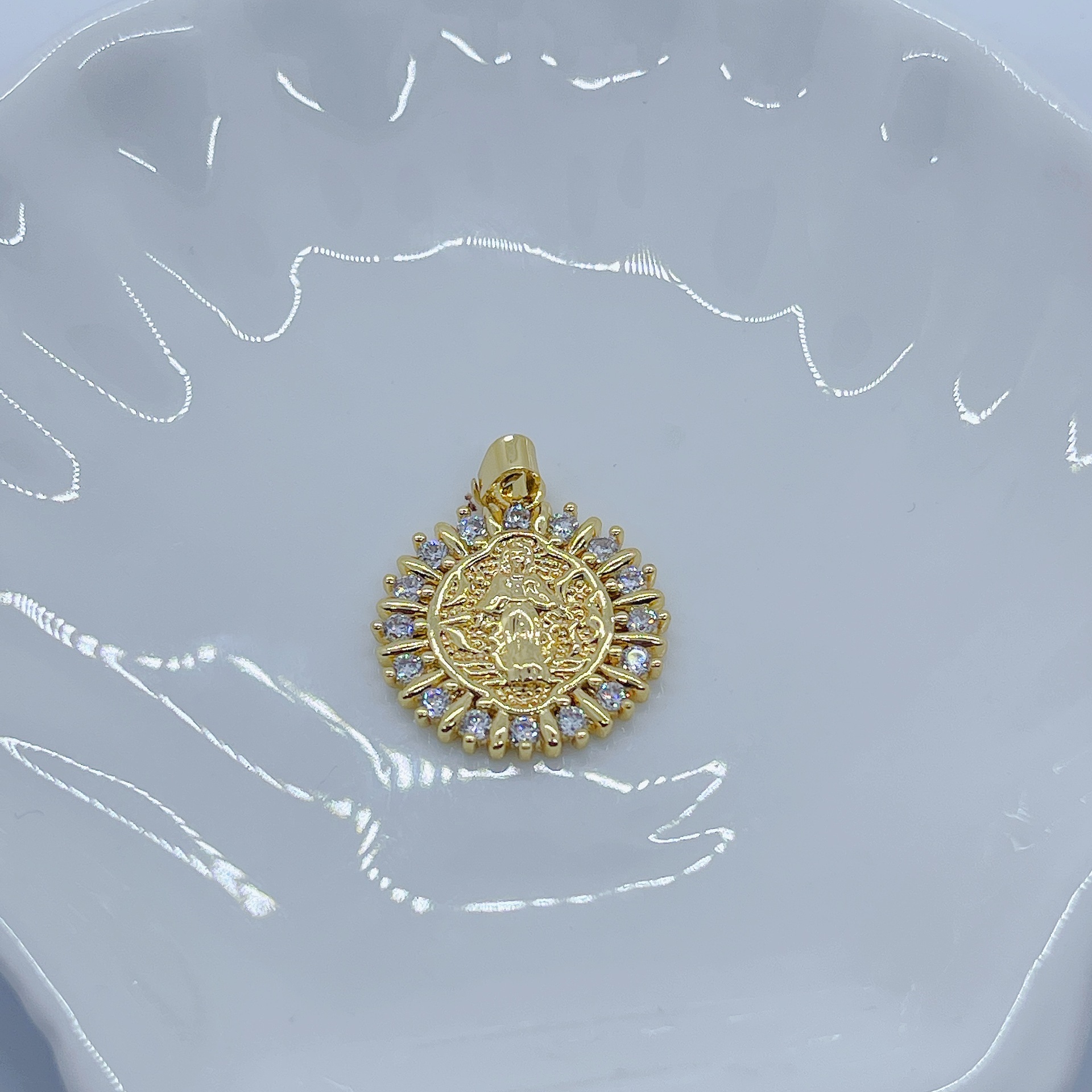 A popular female religious accessory in Europe and America, a copper micro-inlaid colored zircon Virgin Mary DIY pendant accessory pic 2