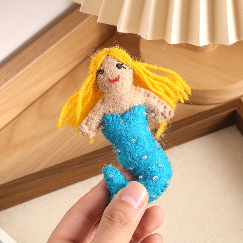 手工羊毛毡挂件美人鱼包挂可爱包包挂件毛绒公仔玩偶书包挂饰批发详情12