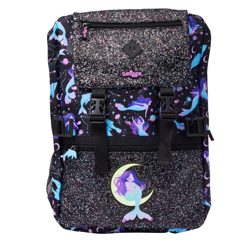 ويستطيع الأطفال الذين يحملون حقائب مدرسية من طراز Smiggle الكبيرة في أستراليا الحصول على حقائب ترفيهية مزدوجة في الهواء الطلق pic 2