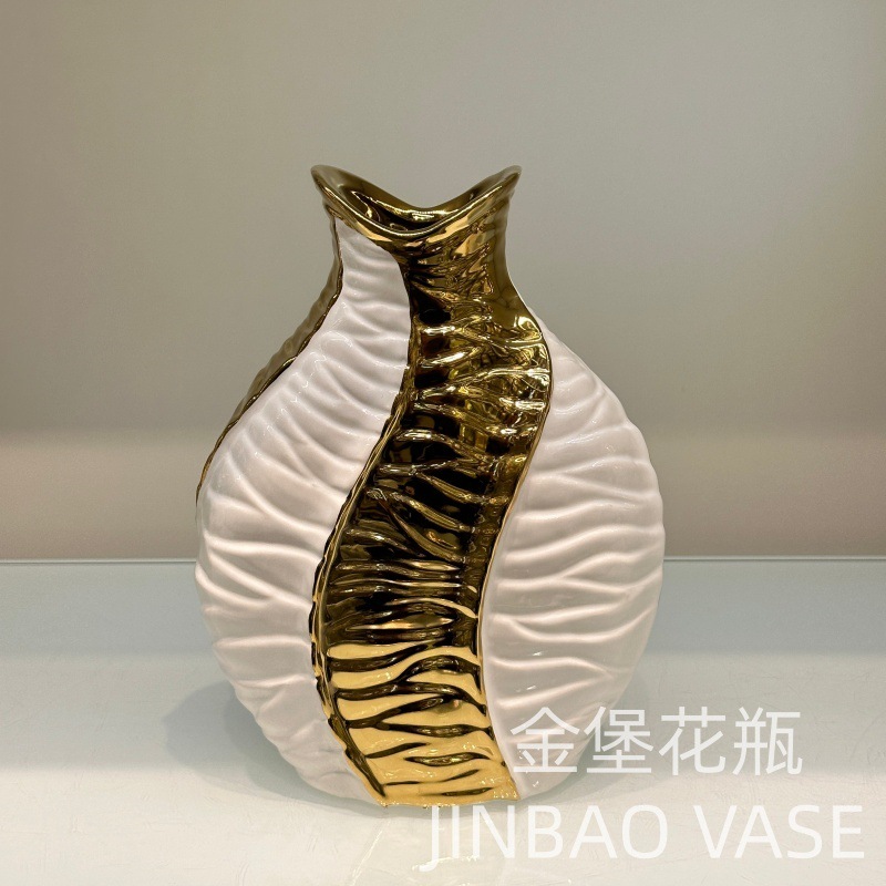 Nordic popular ceramic vase, gilded office and living room decoration item, fresh flower simulation flower arrangement, flower container, heart pic 14