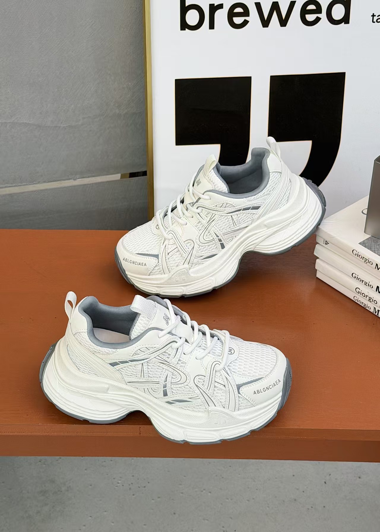 欧货老爹鞋女2026新款真皮网面透气运动风休闲鞋百搭厚底跑步鞋详情9