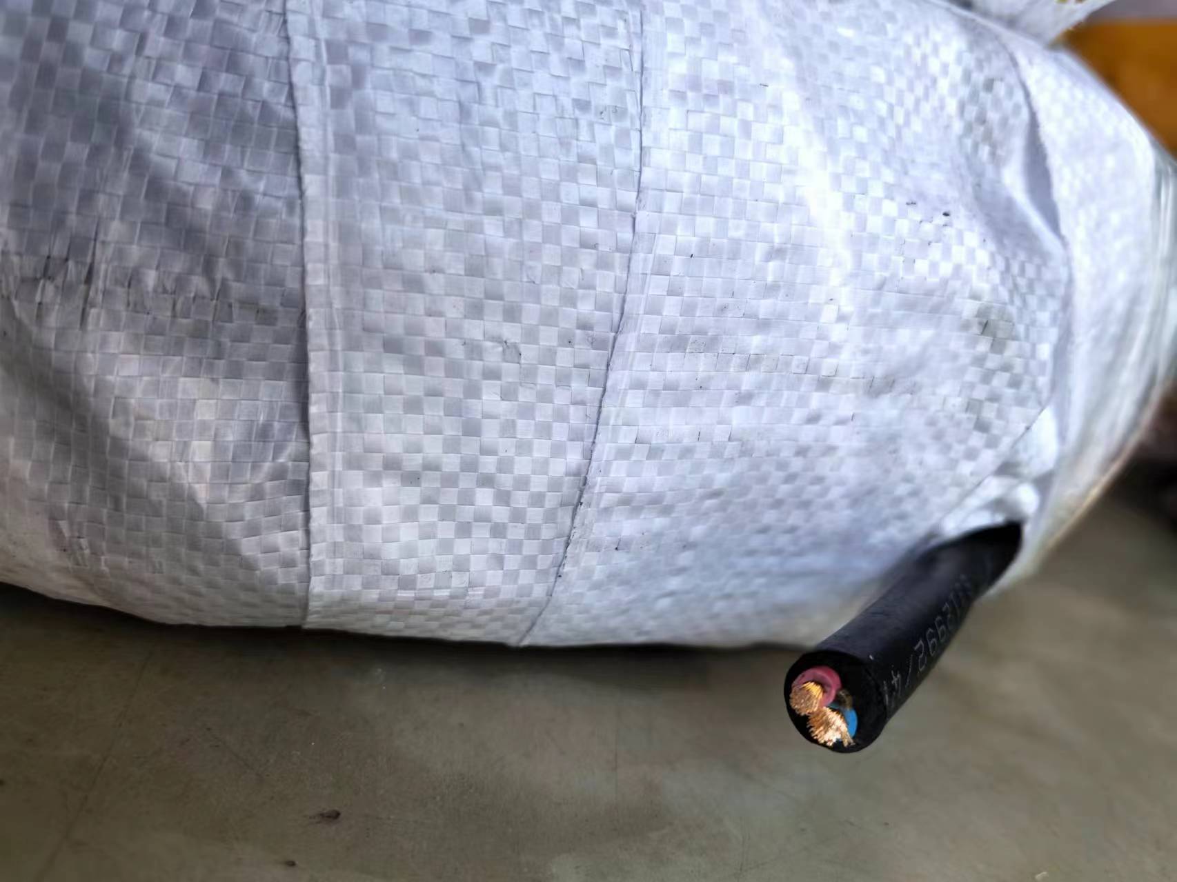 Yunnan Yuantou manufacturer offers a full range of rubber-sheathed flexible cables, power cables, and waterproof rubber wires for cross-border delivery. Factory direct shipment pic 1