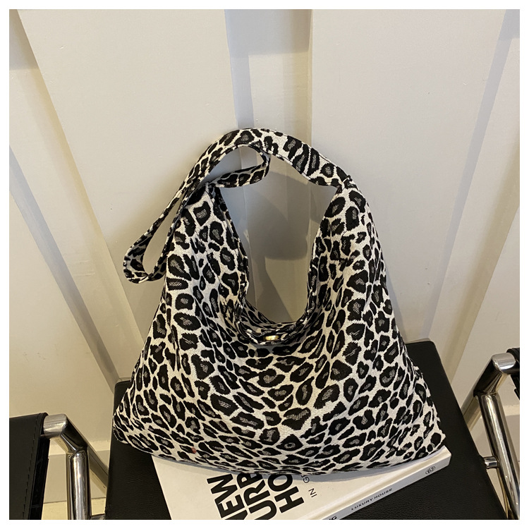 大容量网红豹纹包包女包2024新款潮时尚质感单肩腋下包洋气背包女详情11